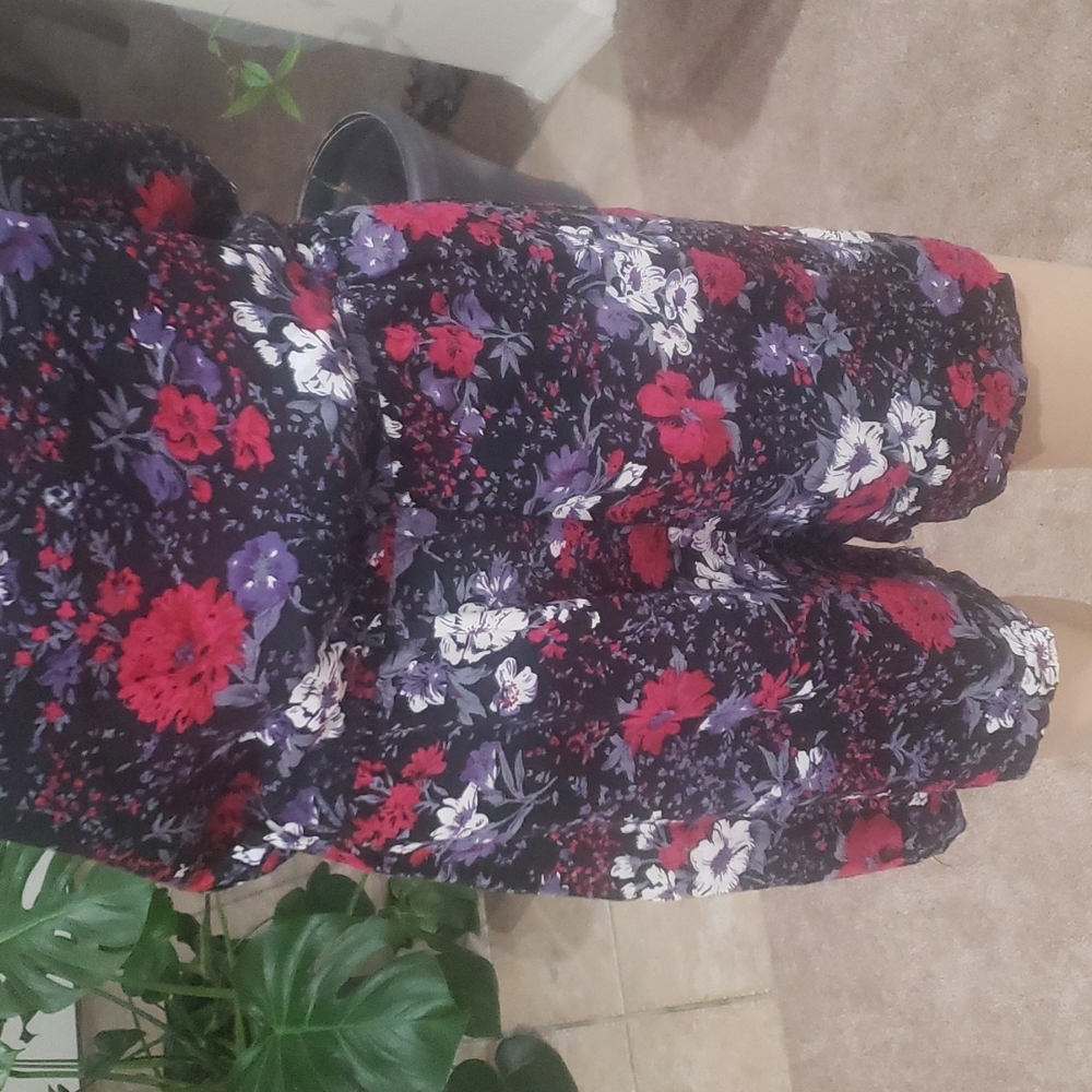 HYPE l artsy floral display flowy spaghettistrap romper double keyhole airy - Picture 3 of 8